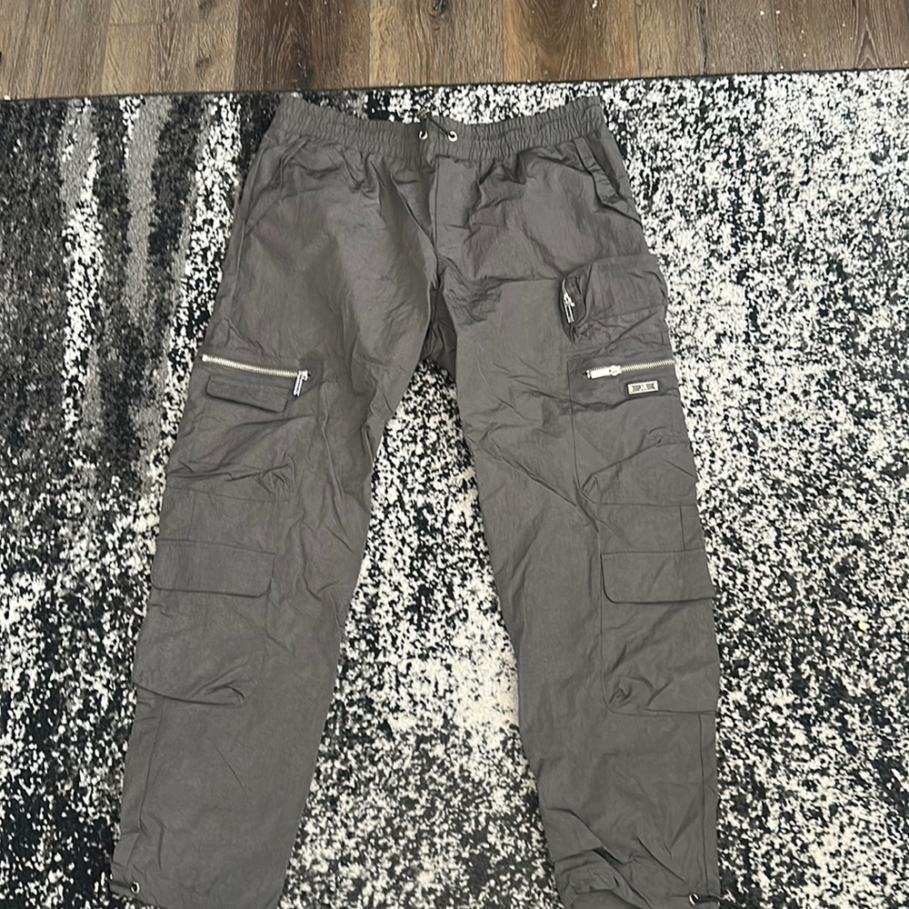 Great quality, too small, never been worn